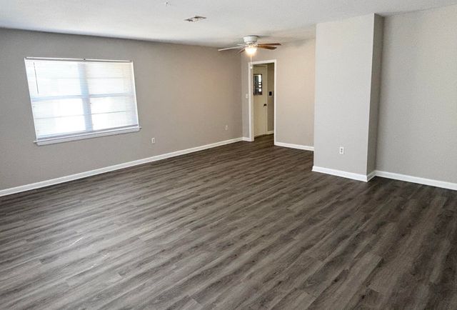 41 Maple Avenue, Shalimar, FL 32579