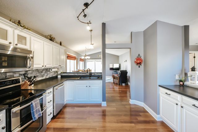 2226 Belfast Street W, Rosemount, MN 55068