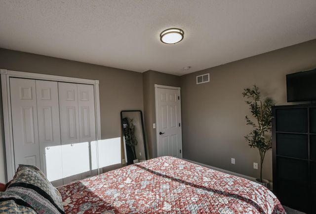 2226 Belfast Street W, Rosemount, MN 55068