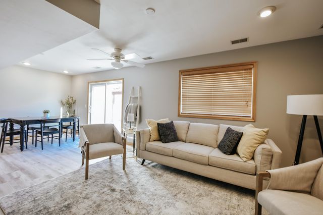 2226 Belfast Street W, Rosemount, MN 55068