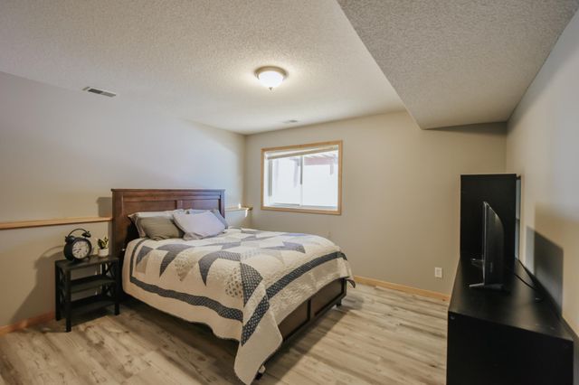 2226 Belfast Street W, Rosemount, MN 55068