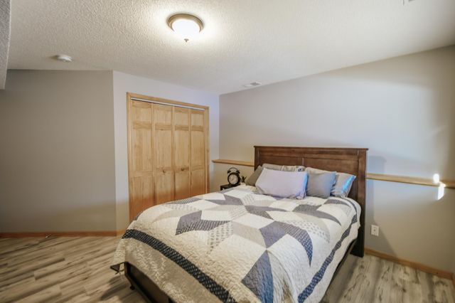 2226 Belfast Street W, Rosemount, MN 55068