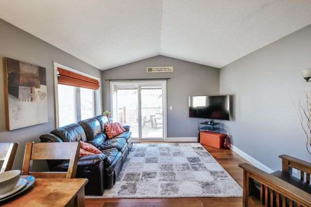 2226 Belfast Street W, Rosemount, MN 55068