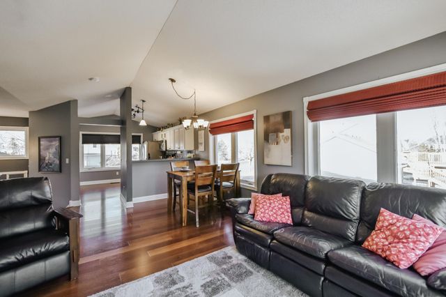 2226 Belfast Street W, Rosemount, MN 55068