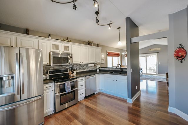 2226 Belfast Street W, Rosemount, MN 55068