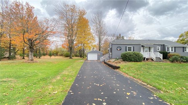 102 Grove Street, Evans, NY 14006