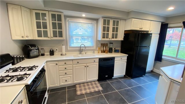 102 Grove Street, Evans, NY 14006