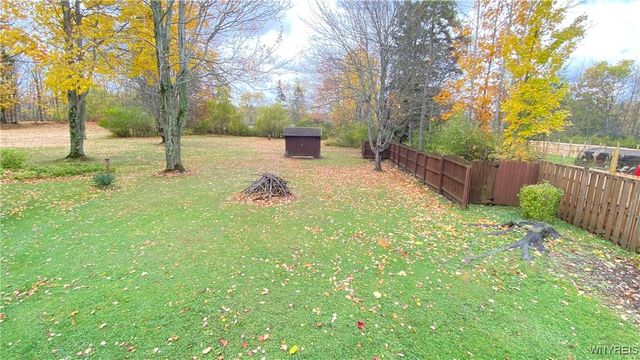 102 Grove Street, Evans, NY 14006