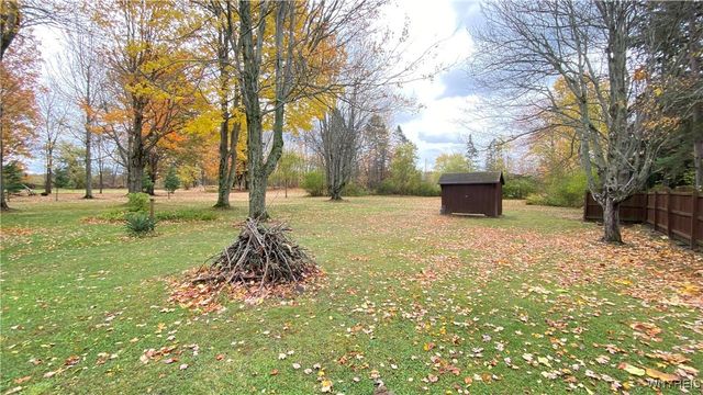 102 Grove Street, Evans, NY 14006
