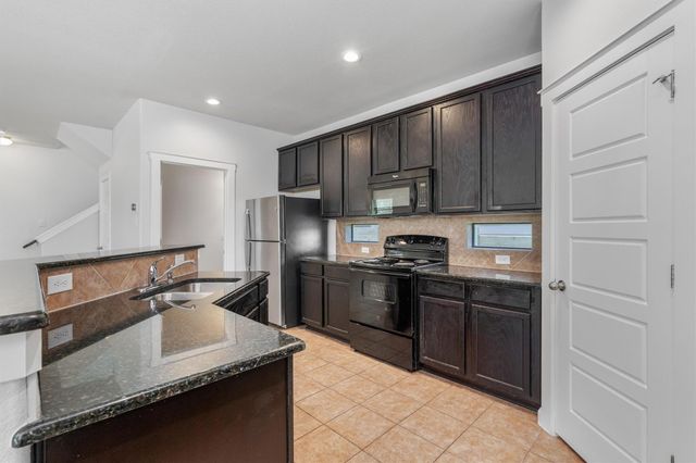 2001 Faro DR 50, Austin, TX 78741