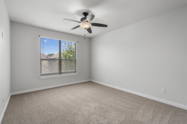 2001 Faro DR 50, Austin, TX 78741