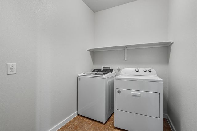 2001 Faro DR 50, Austin, TX 78741