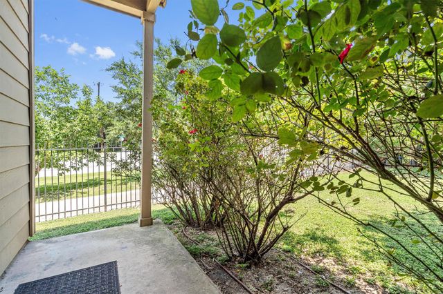 2001 Faro DR 50, Austin, TX 78741