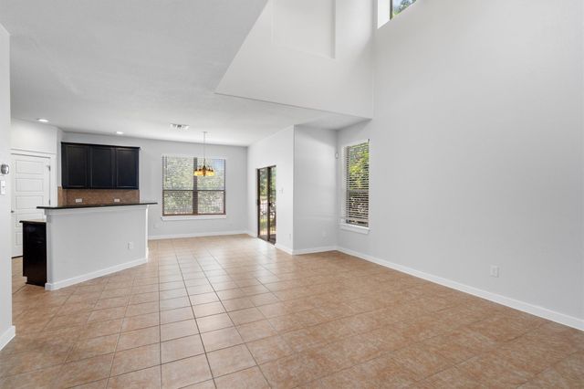 2001 Faro DR 50, Austin, TX 78741