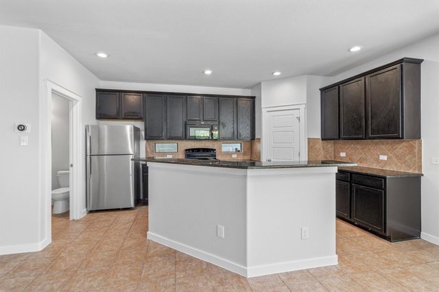 2001 Faro DR 50, Austin, TX 78741
