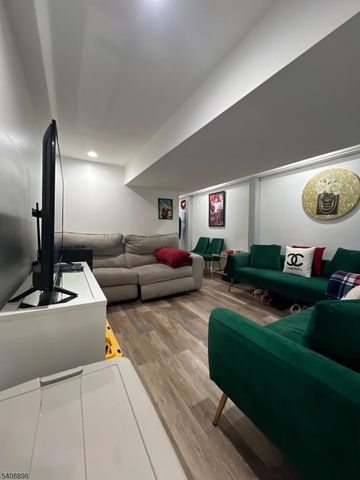 163 BURLINGTON AVE, Paterson City, NJ 07502