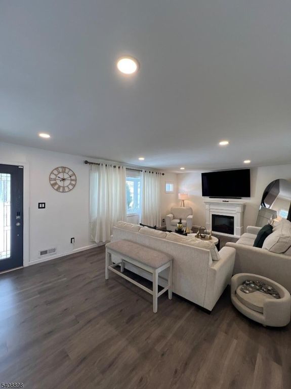 163 BURLINGTON AVE, Paterson City, NJ 07502