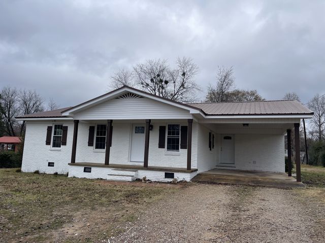 255 Maple St, Savannah, TN 38372