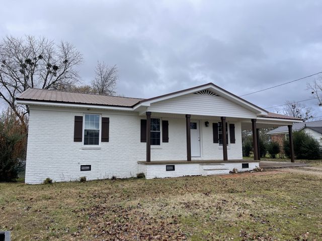 255 Maple St, Savannah, TN 38372