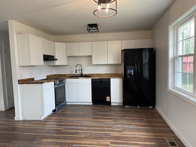 255 Maple St, Savannah, TN 38372