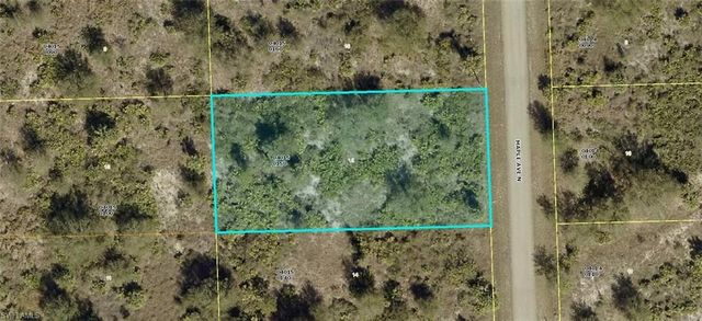 903 Maple AVE N, Lehigh Acres, FL 33972