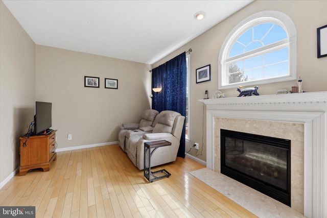 825 W BOXBOROUGH DR, Wilmington, DE 19810