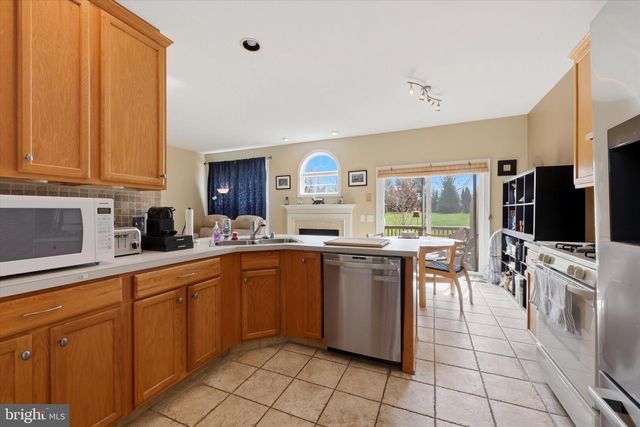 825 W BOXBOROUGH DR, Wilmington, DE 19810