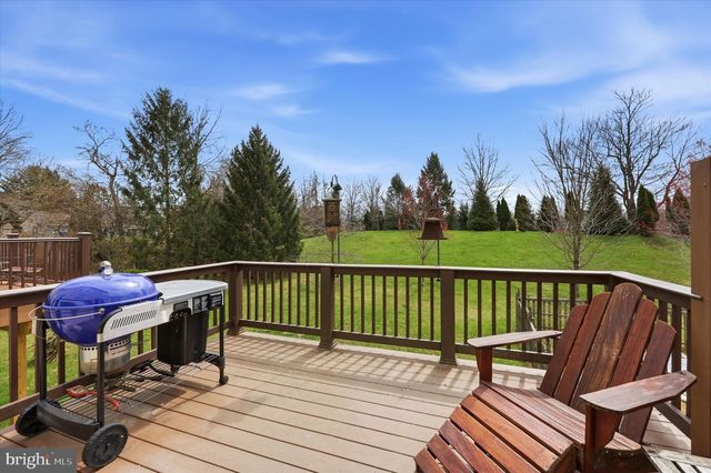 825 W BOXBOROUGH DR, Wilmington, DE 19810