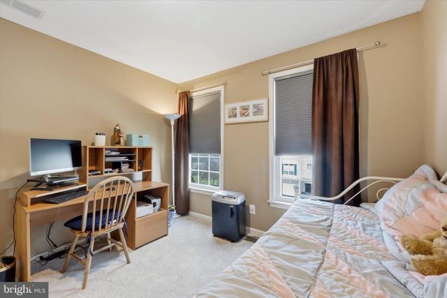 825 W BOXBOROUGH DR, Wilmington, DE 19810