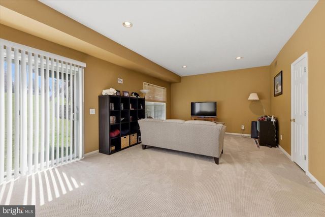 825 W BOXBOROUGH DR, Wilmington, DE 19810