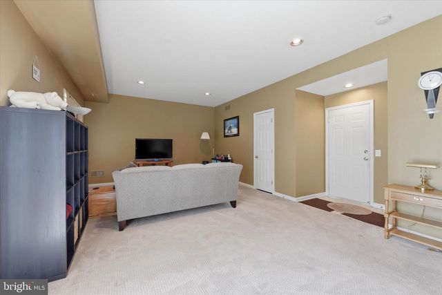 825 W BOXBOROUGH DR, Wilmington, DE 19810
