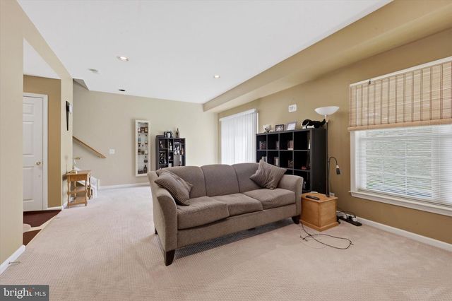 825 W BOXBOROUGH DR, Wilmington, DE 19810