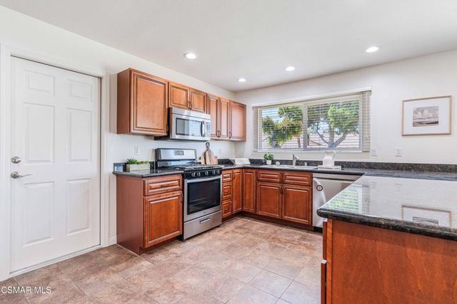 2037 Stanford Drive, Simi Valley, CA 93065