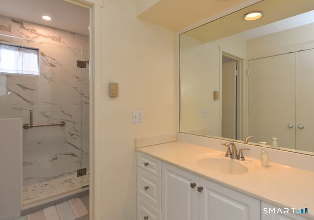 1016 Heritage Village B, Southbury, CT 06488