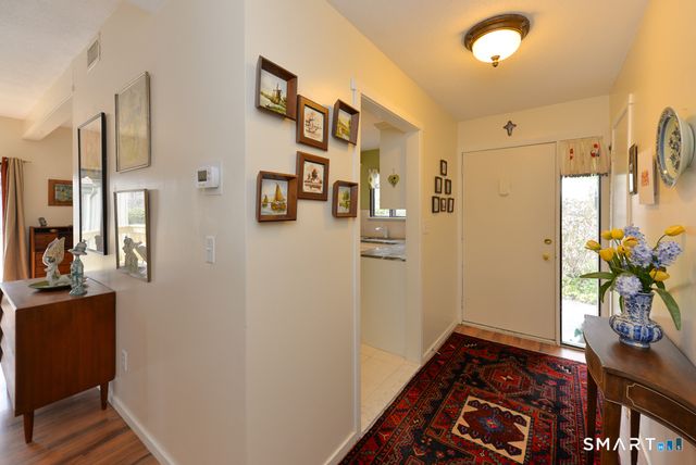 1016 Heritage Village B, Southbury, CT 06488