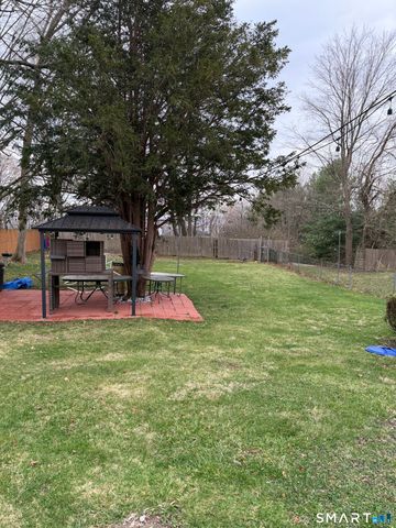33 Pilgrim Avenue, Waterbury, CT 06704