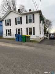 33 Pilgrim Avenue, Waterbury, CT 06704