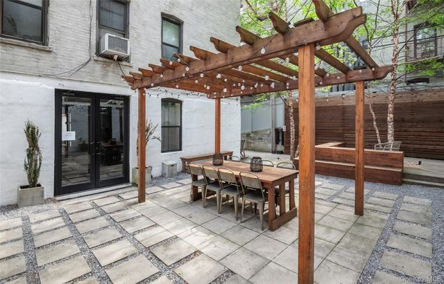 24-51 38TH Street A4, Astoria, NY 11103