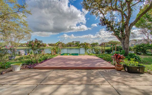 9408 Sundown Drive, Pearland, TX 77584