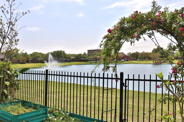 9408 Sundown Drive, Pearland, TX 77584