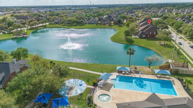 9408 Sundown Drive, Pearland, TX 77584