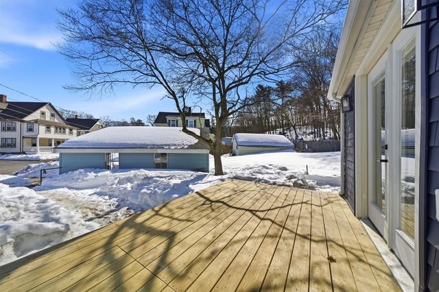 61 Nahant St, Wakefield, MA 01880