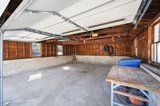 61 Nahant St, Wakefield, MA 01880