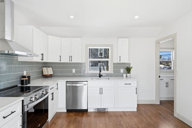 61 Nahant St, Wakefield, MA 01880