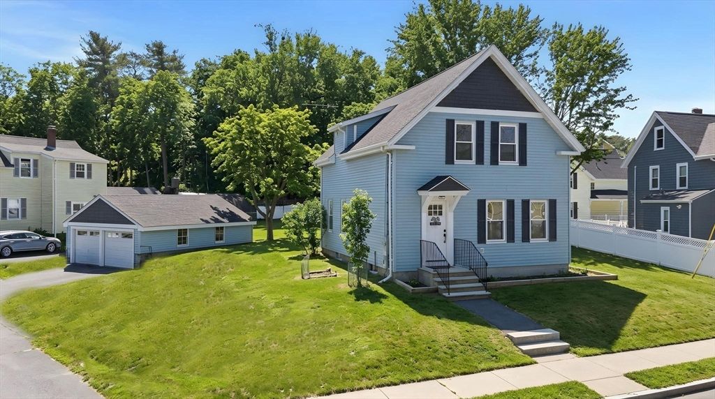 61 Nahant St, Wakefield, MA 01880