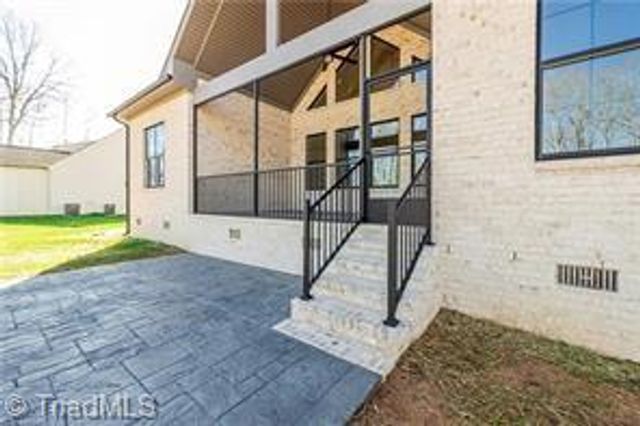 7519 Shadow Creek Drive, Summerfield, NC 27358