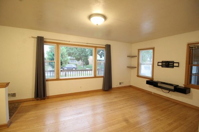 4461 N 69th STREET, Milwaukee, WI 53218