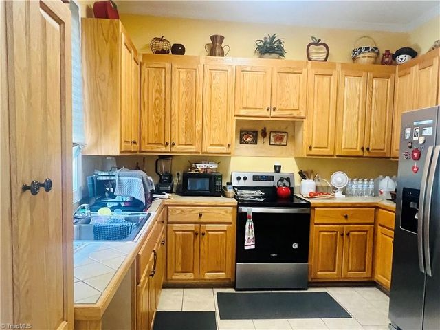 127 Sydnor Street, Mount Airy, NC 27030