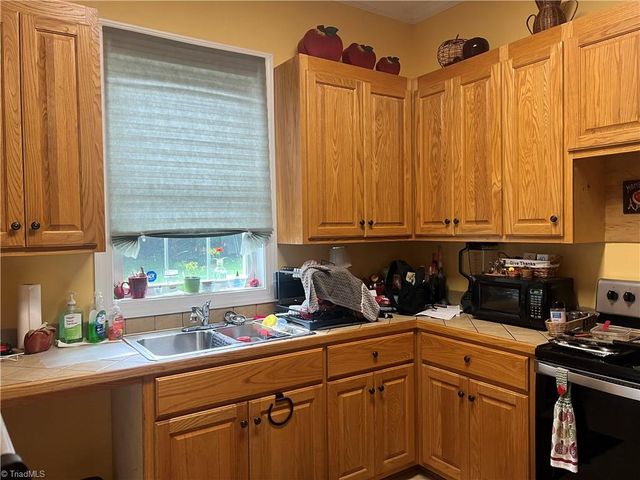 127 Sydnor Street, Mount Airy, NC 27030