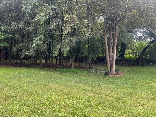 127 Sydnor Street, Mount Airy, NC 27030